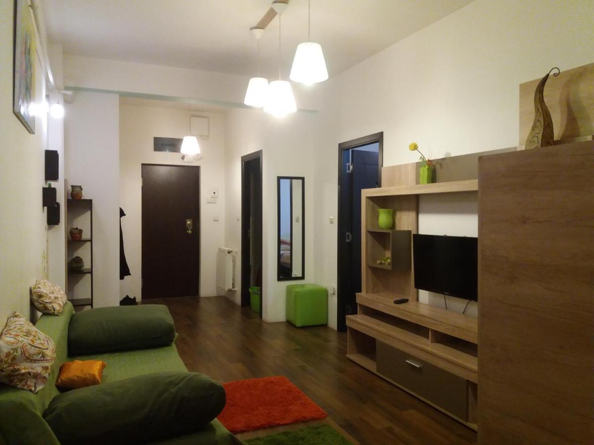 Intim Studio Flat Арад Экстерьер фото