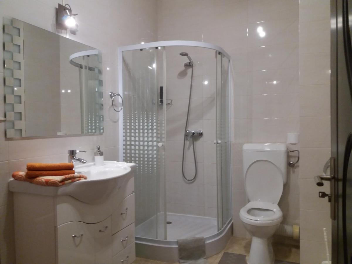 Intim Studio Flat Арад Экстерьер фото